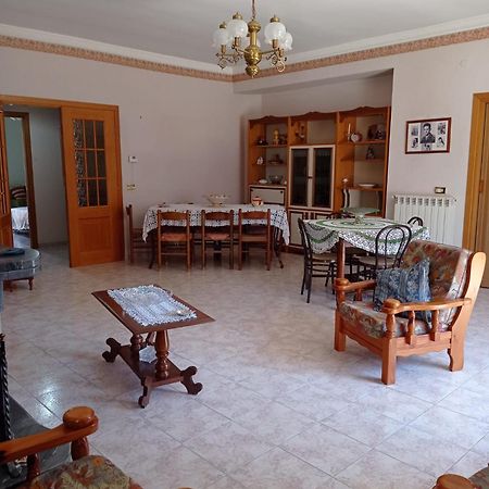 프라스치네토 Montagne Rocciose B&B 외부 사진