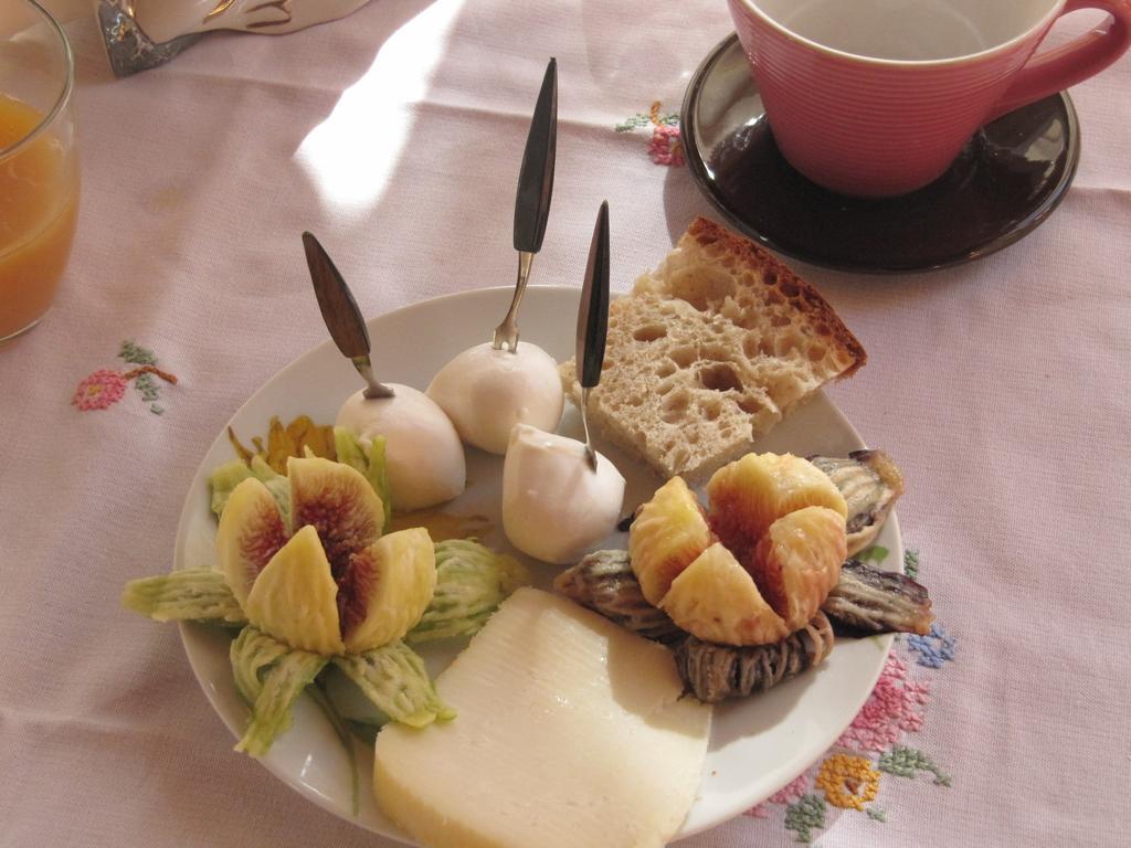 프라스치네토 Montagne Rocciose B&B 외부 사진