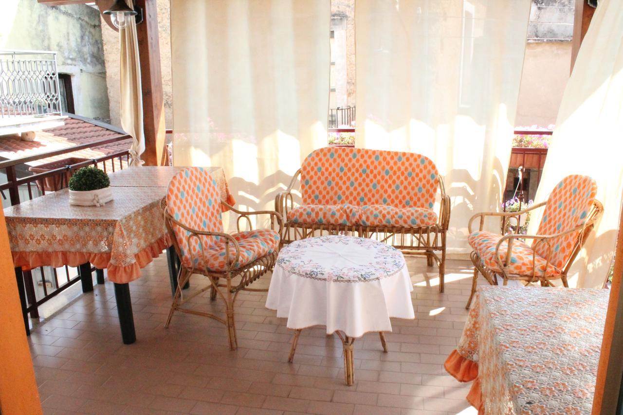 프라스치네토 Montagne Rocciose B&B 외부 사진